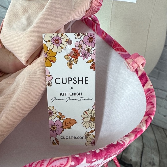 Cupshe x JJD Island Fresco Paisley One-Piece Swimsuit Large L NEW - Picture 4 of 15